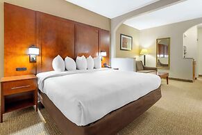 Comfort Suites Inn at Ridgewood Farm