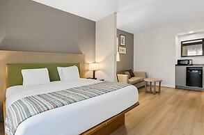 Country Inn & Suites by Radisson, Roanoke, VA