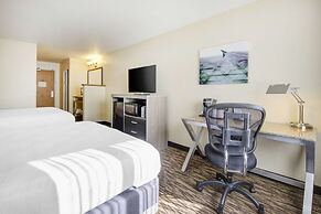 Best Western Plus Peppertree Airport Inn