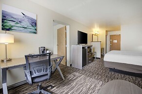 Best Western Plus Peppertree Airport Inn