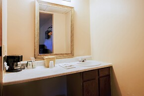 OYO Hotel Chapmanville Inn, WV - Hwy 119