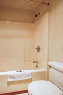 OYO Hotel Chapmanville Inn, WV - Hwy 119