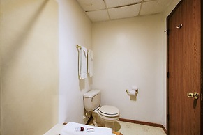 OYO Hotel Chapmanville Inn, WV - Hwy 119