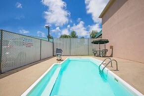 Howard Johnson by Wyndham Beckley