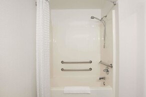 Howard Johnson by Wyndham Beckley