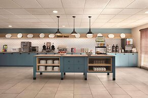 Country Inn & Suites by Radisson, Germantown, WI