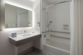 Holiday Inn Express Sheboygan-Kohler by IHG