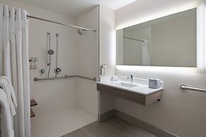 Holiday Inn Express Sheboygan-Kohler by IHG