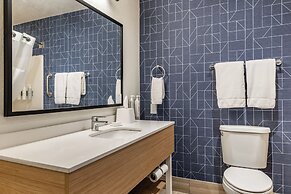 Spark by Hilton La Crosse Onalaska