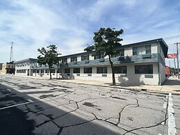 Days Inn by Wyndham Manitowoc