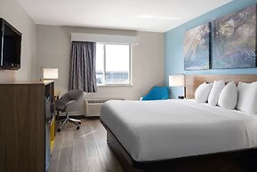 Days Inn by Wyndham Neenah