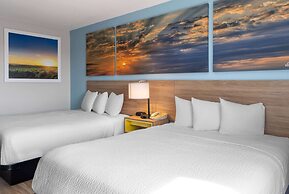 Days Inn by Wyndham Neenah