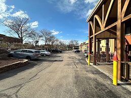 Rodeway Inn & Suites Madison East