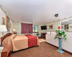 Rodeway Inn & Suites Madison East