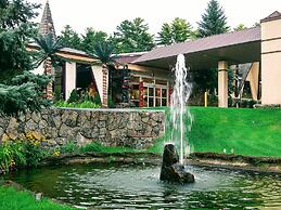 Tiki Resort