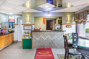 Econo Lodge Clarks  Summit