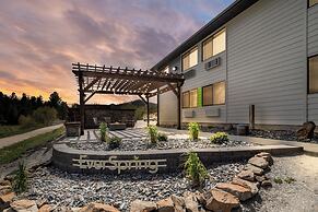 EverSpring Inn & Suites