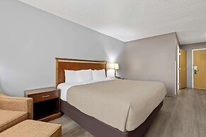Quality Inn near Monument Health Rapid City Hospital