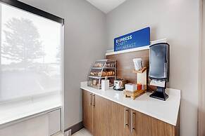 Holiday Inn Express White House by IHG