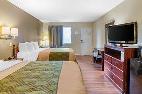 Econo Lodge Inn & Suites Southeast