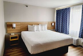 Days Inn & Suites by Wyndham Corpus Christi Central