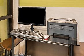 Days Inn by Wyndham Virginia Beach At The Beach