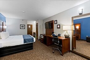 Comfort Inn & Suites St. Louis - Hazelwood