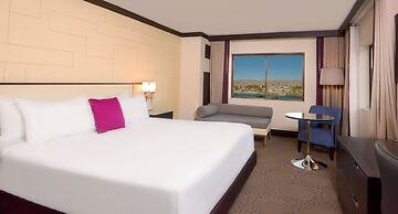 Harrah's Laughlin Beach Resort & Casino