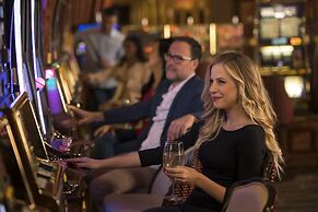 Golden Nugget Las Vegas Hotel & Casino