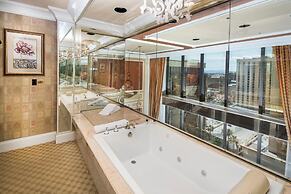 Golden Nugget Las Vegas Hotel & Casino