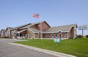 Paynesville Inn And Suites