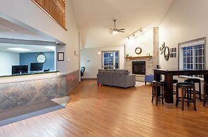Paynesville Inn And Suites