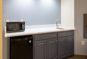 Paynesville Inn And Suites