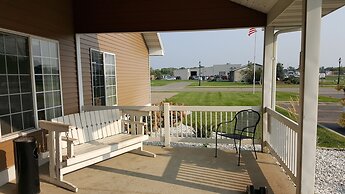 Paynesville Inn And Suites