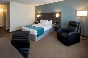 Paynesville Inn And Suites