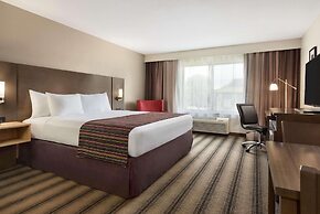 Country Inn & Suites by Radisson, St. Cloud West, MN