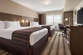 Country Inn & Suites by Radisson, St. Cloud West, MN