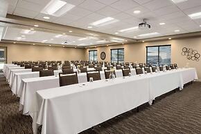 Country Inn & Suites by Radisson, St. Cloud West, MN