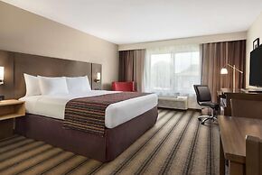Country Inn & Suites by Radisson, St. Cloud West, MN