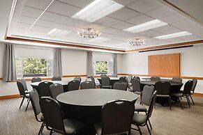 Wyndham Moline on John Deere Commons