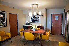 Wyndham Moline on John Deere Commons