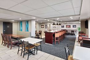 La Quinta Inn & Suites by Wyndham Goodlettsville - Nashville