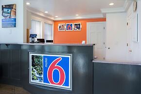 Motel 6 Canby, OR