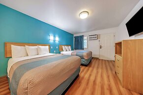 Motel 6 Canby, OR