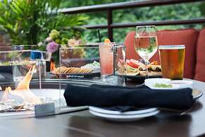 Desmond Hotel Malvern, a DoubleTree by Hilton