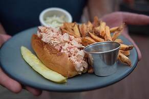 Desmond Hotel Malvern, a DoubleTree by Hilton