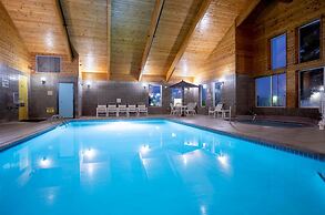 GrandStay Hotel & Suites