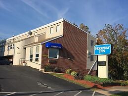 Rodeway Inn State College - near University
