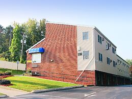 Rodeway Inn State College - near University