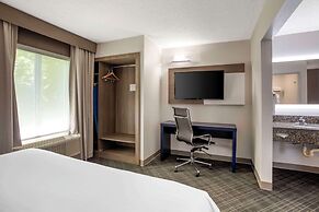 Comfort Suites Nashville Airport - BNA